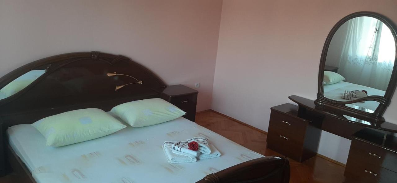 Apartment Vana Трогір Екстер'єр фото