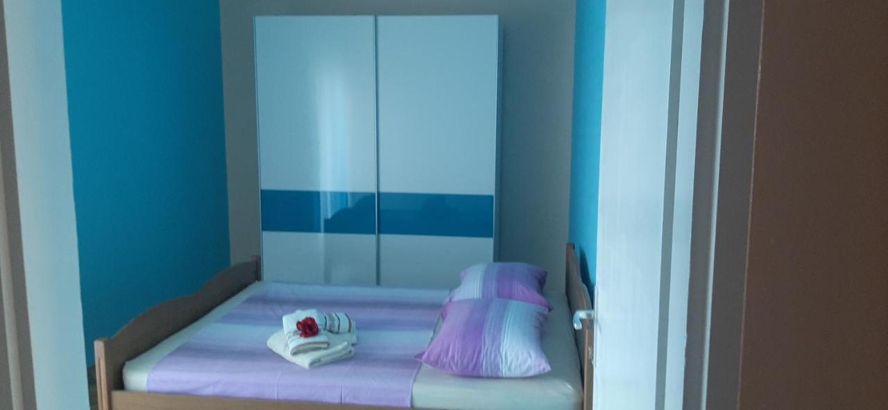 Apartment Vana Трогір Екстер'єр фото