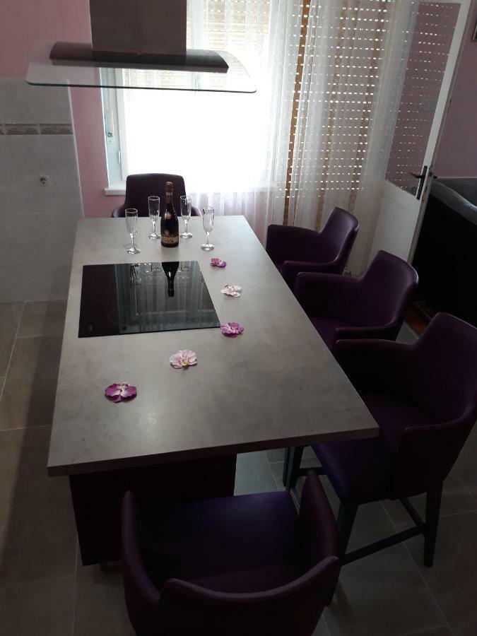 Apartment Vana Трогір Екстер'єр фото